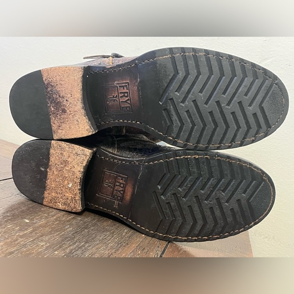 Frye Veronica Engineer Crackled Boots Womens size 7.5 - Picture 9 of 11